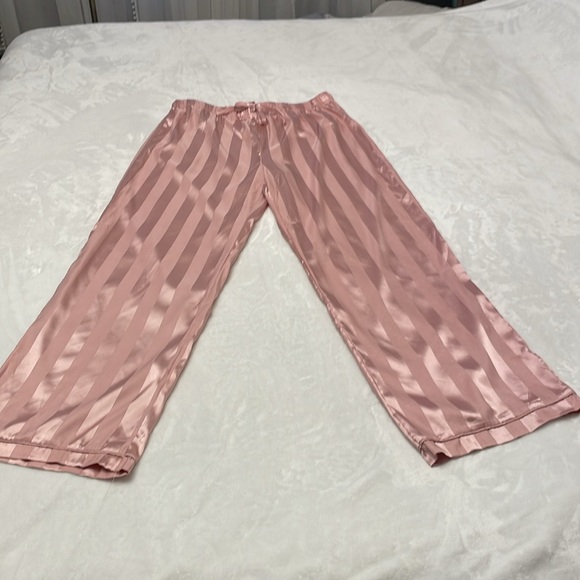 Pajama set - Picture 7 of 7